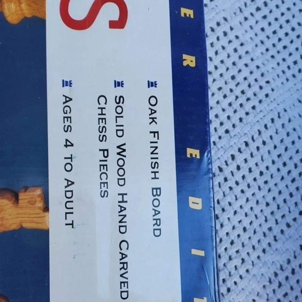 Solid Wood Chess‎ Set NEW